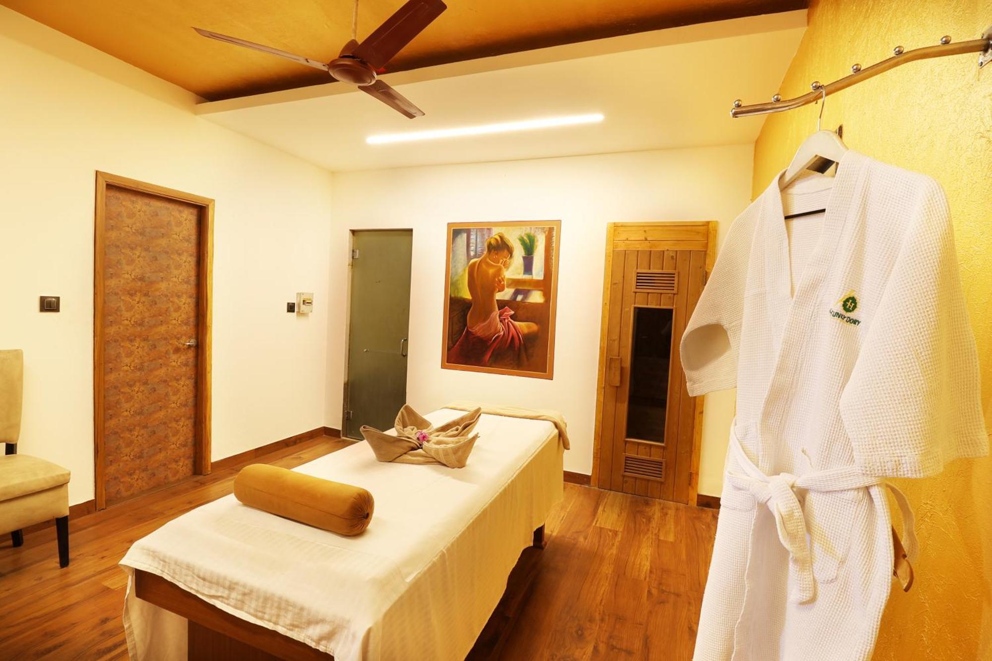 Hunky Dory Resort And Spa Dhar Khurd Exterior foto